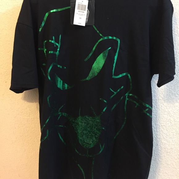 Disney Oggie  Boggie T-shirt - Picture 2 of 8